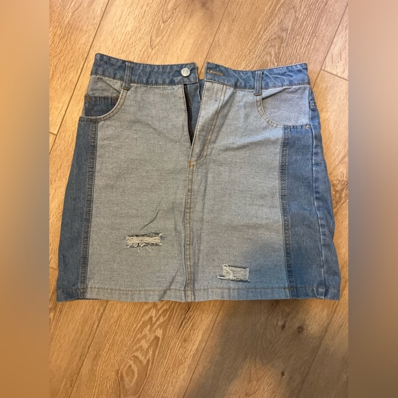 NEVER WORN, NEW jean skirt!! - Picture 1 of 2